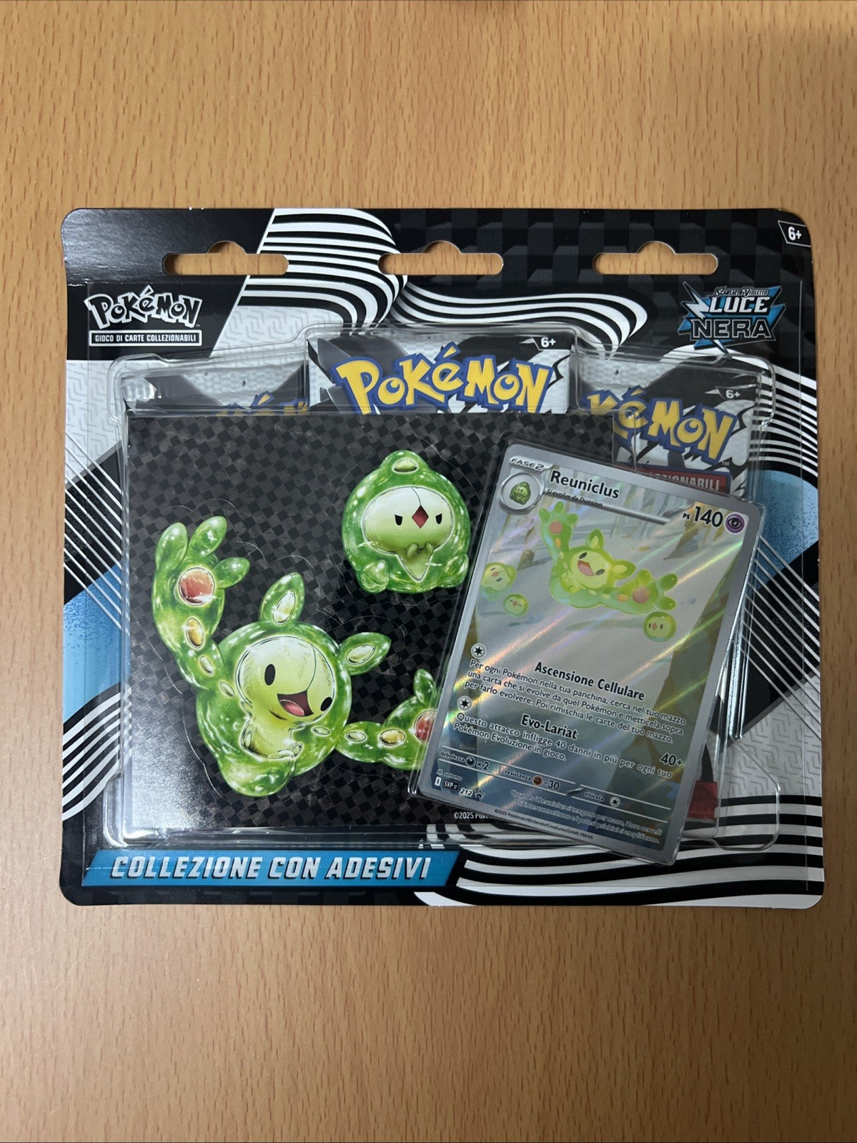 POKEMON  LUCE NERA COLLEZIONE CON ADESIVO - ITALIANO -