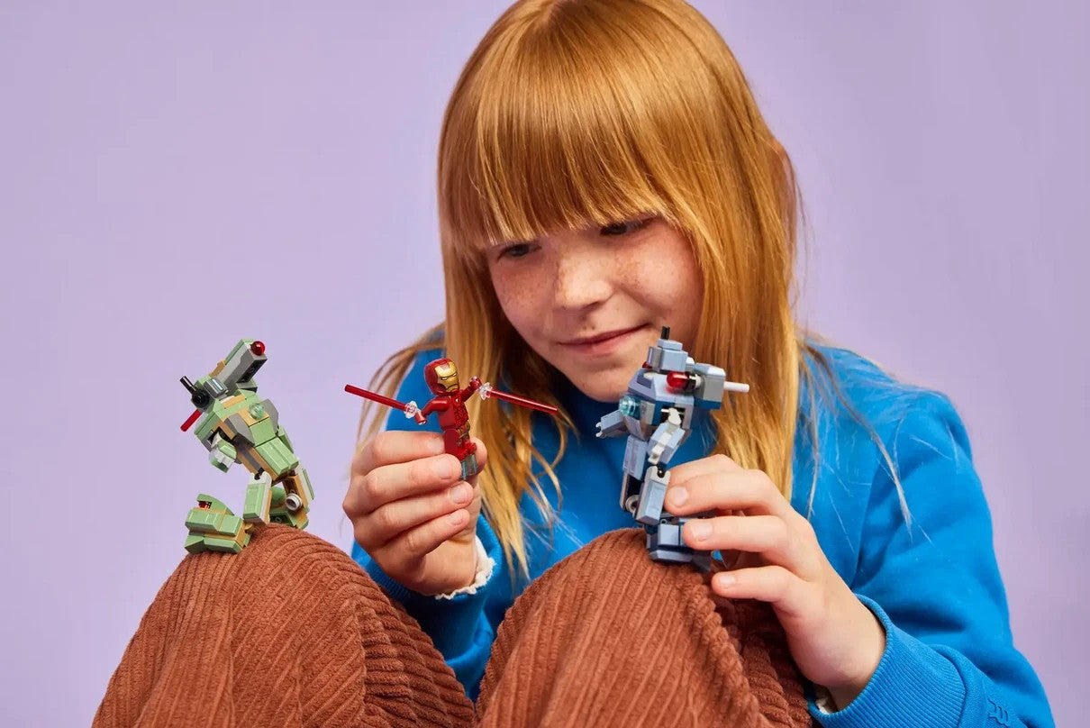 Lego Marvel 76320 Iron Man e War Machine contro i droni di Hammer con 2 minifigu