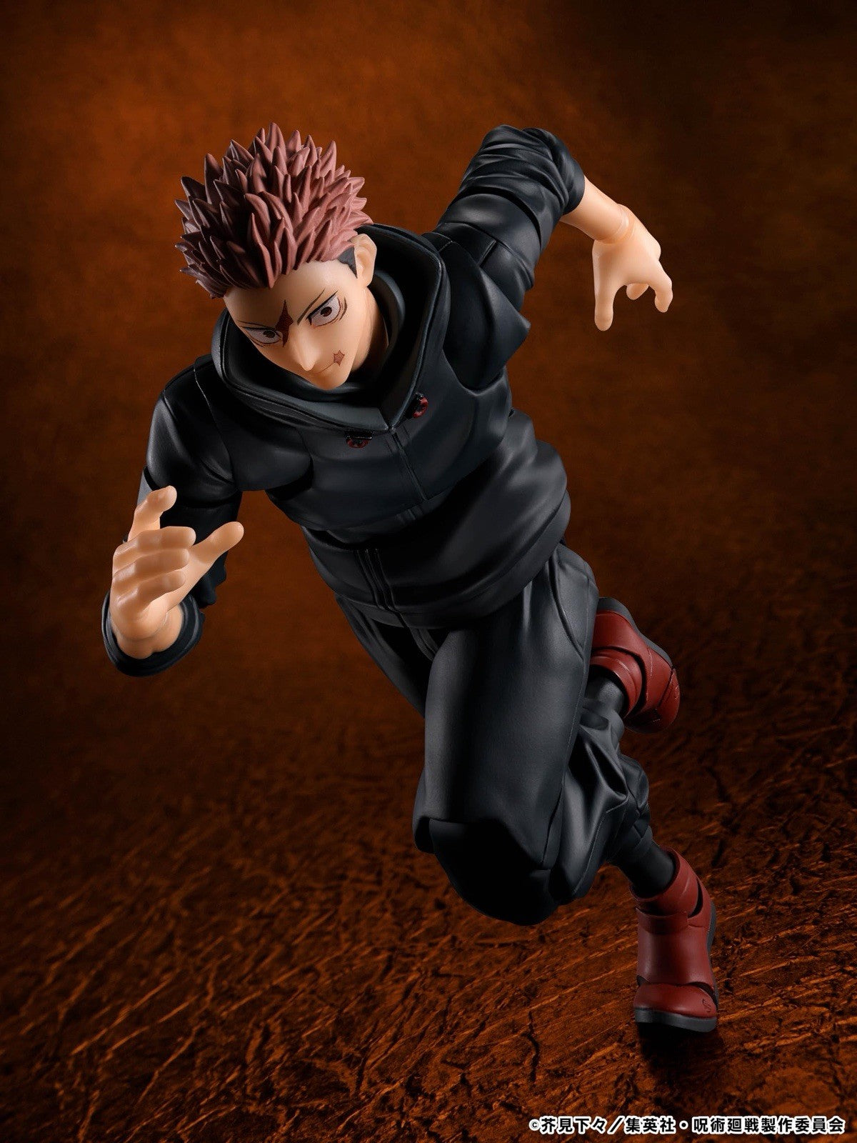 Toysverse TCG Bandai S.H. Figuarts Yuji Itadori action figure in a dynamic running pose wearing a black tracksuit